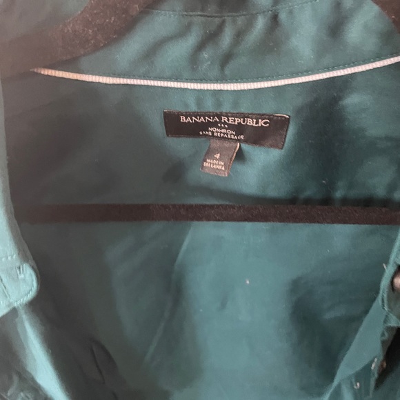 Woman’s size 4 long sleeve button up blouse - Picture 5 of 6